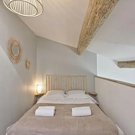 Apartment Le - Plein Centre Nimes