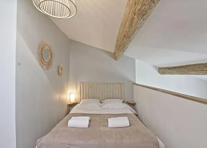 Apartment Le - Plein Centre Nimes